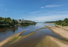 Confluence Loire et Vienne©Daan Loeg-Shutterstock.jpg