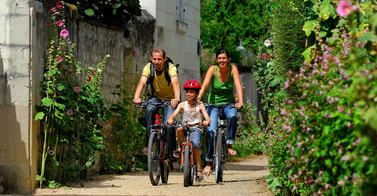 VTT en famille dans le Val de Loire©C. Petiteau