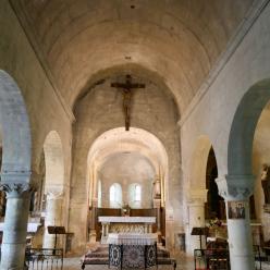 Intérieur de l'église Notre-Dame-des-Tuffeaux