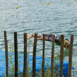 Plongeon dans le lac