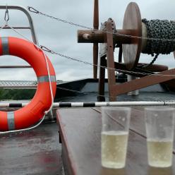 Apéritif sur le bateau