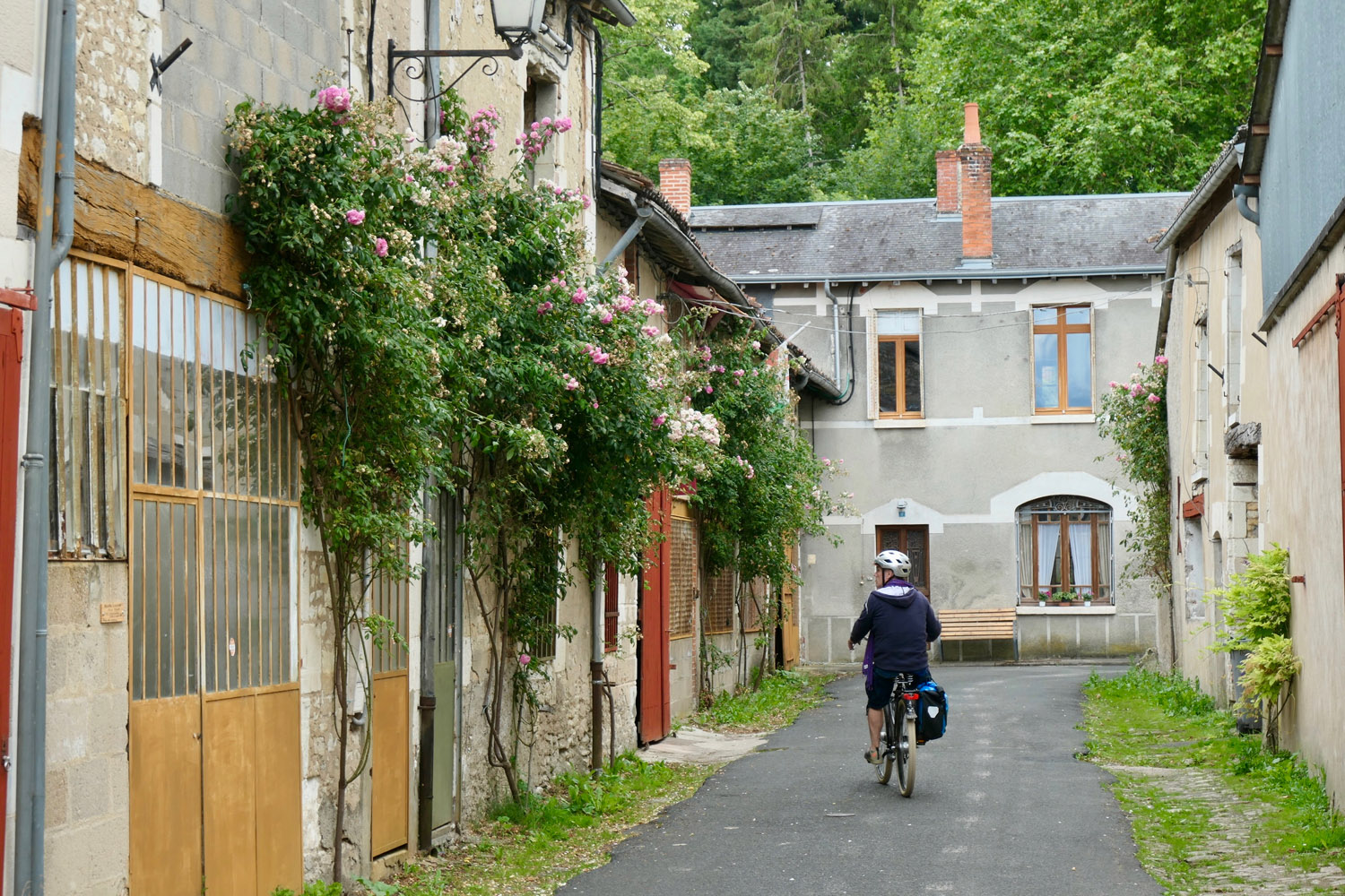 Ruelles de Richelieu et portes peintes