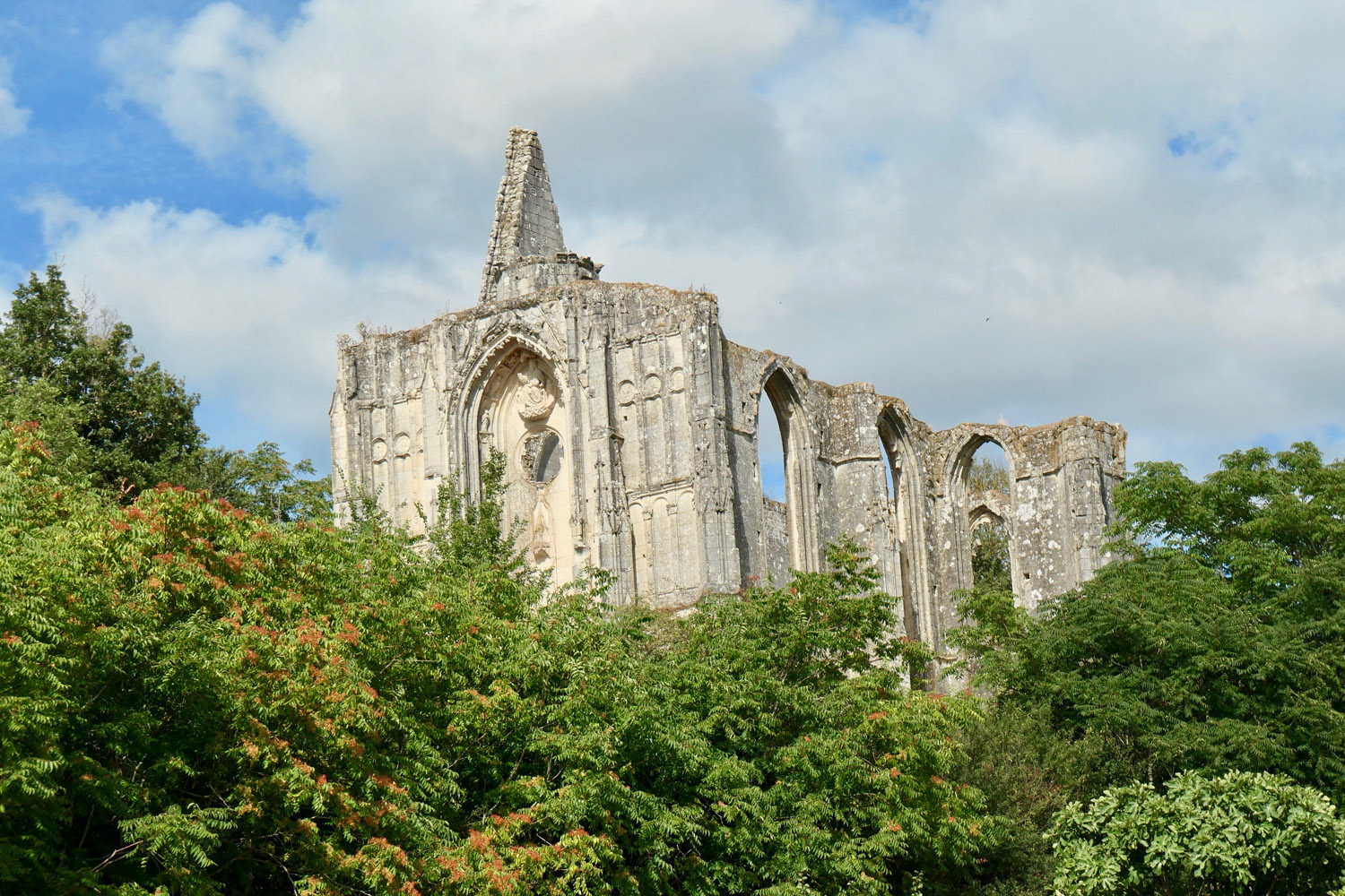 Collégiale des Roches Tranchelion