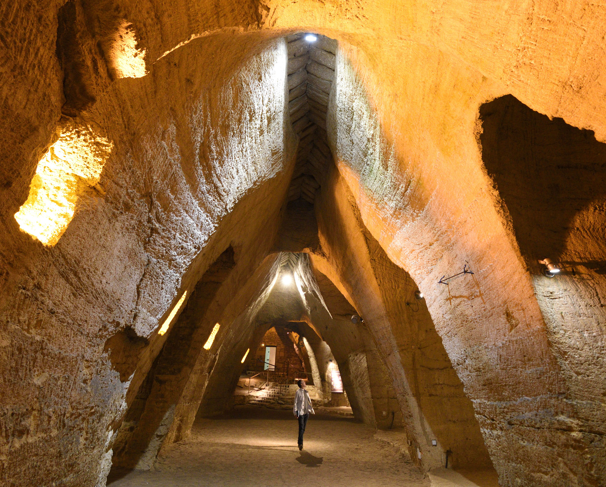 Troglo de falun, caves cathédrales à Doué-la-Fontaine (49)